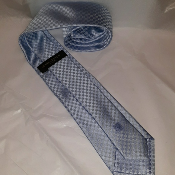 ⛔SOLD⛔💯 AUTHENTIC LOUIS VUITTON NECKTIE - Picture 3 of 6